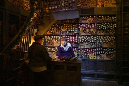 Ollivanders-Wand-Shop-Hogsmeade-2021-12