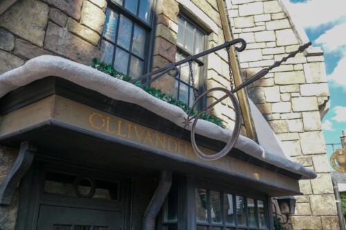 Ollivanders-Wand-Shop-Hogsmeade-2021-5