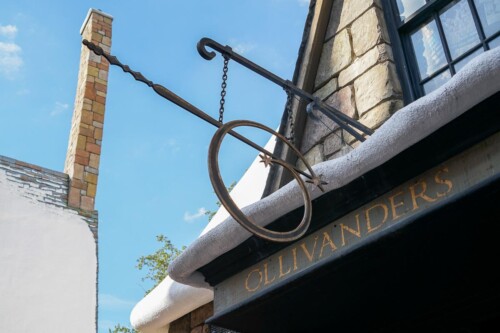 Ollivanders-Wand-Shop-Hogsmeade-2021-9