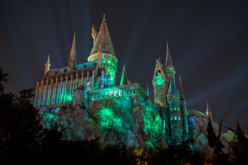 The-Nighttime-Lights-at-Hogwarts-Castle-2022-6