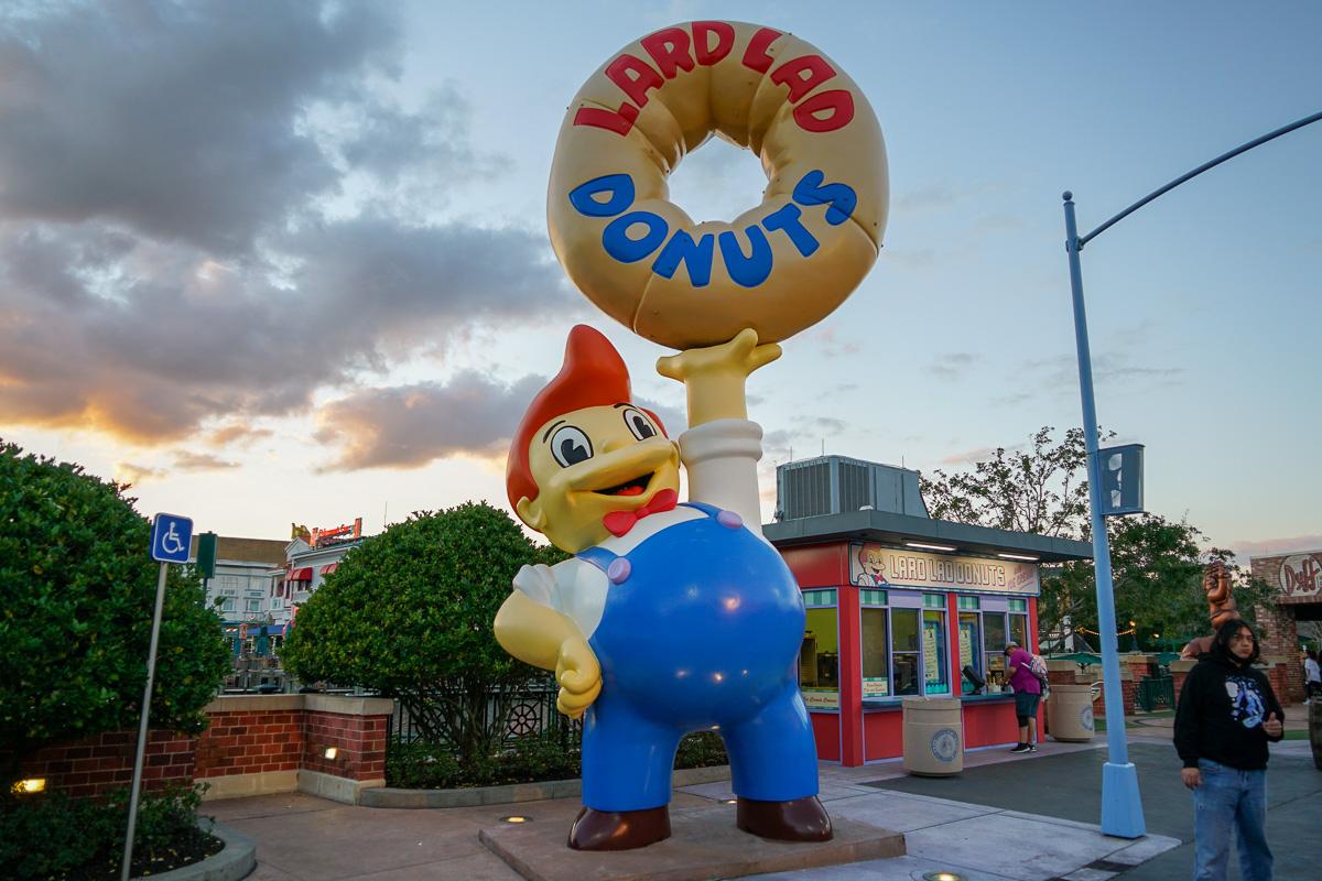 Lard Lad Donuts at Universal Studios Florida | Overview & Menu