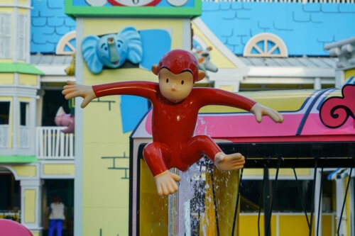 Curious-George-Goes-to-Town-2021-2