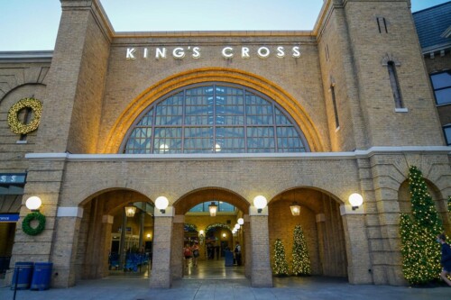 Hogwarts-Express-Kings-Cross-Station-2021-12