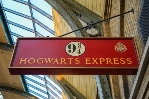 Hogwarts-Express-Kings-Cross-Station-2021-3