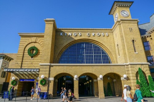 Hogwarts-Express-Kings-Cross-Station-2021-7